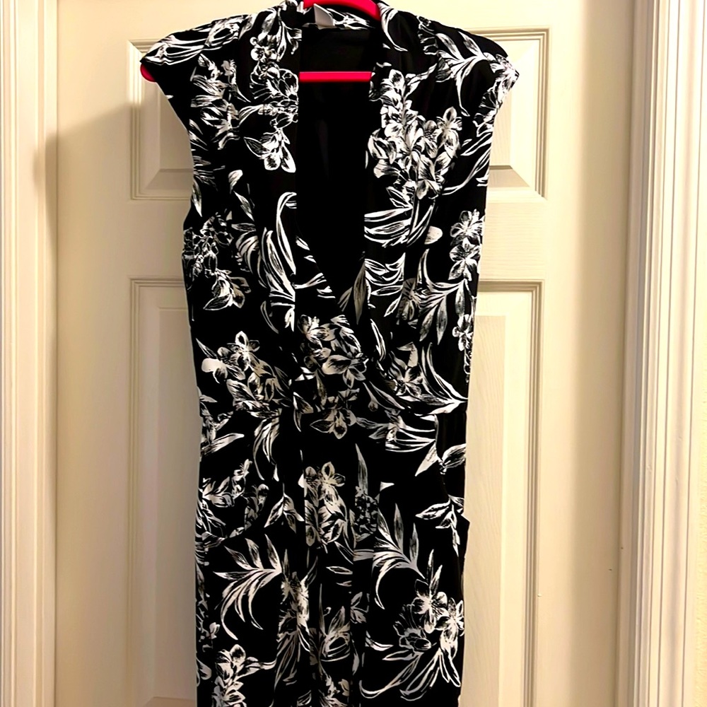 White House black market size 12 romper EUC